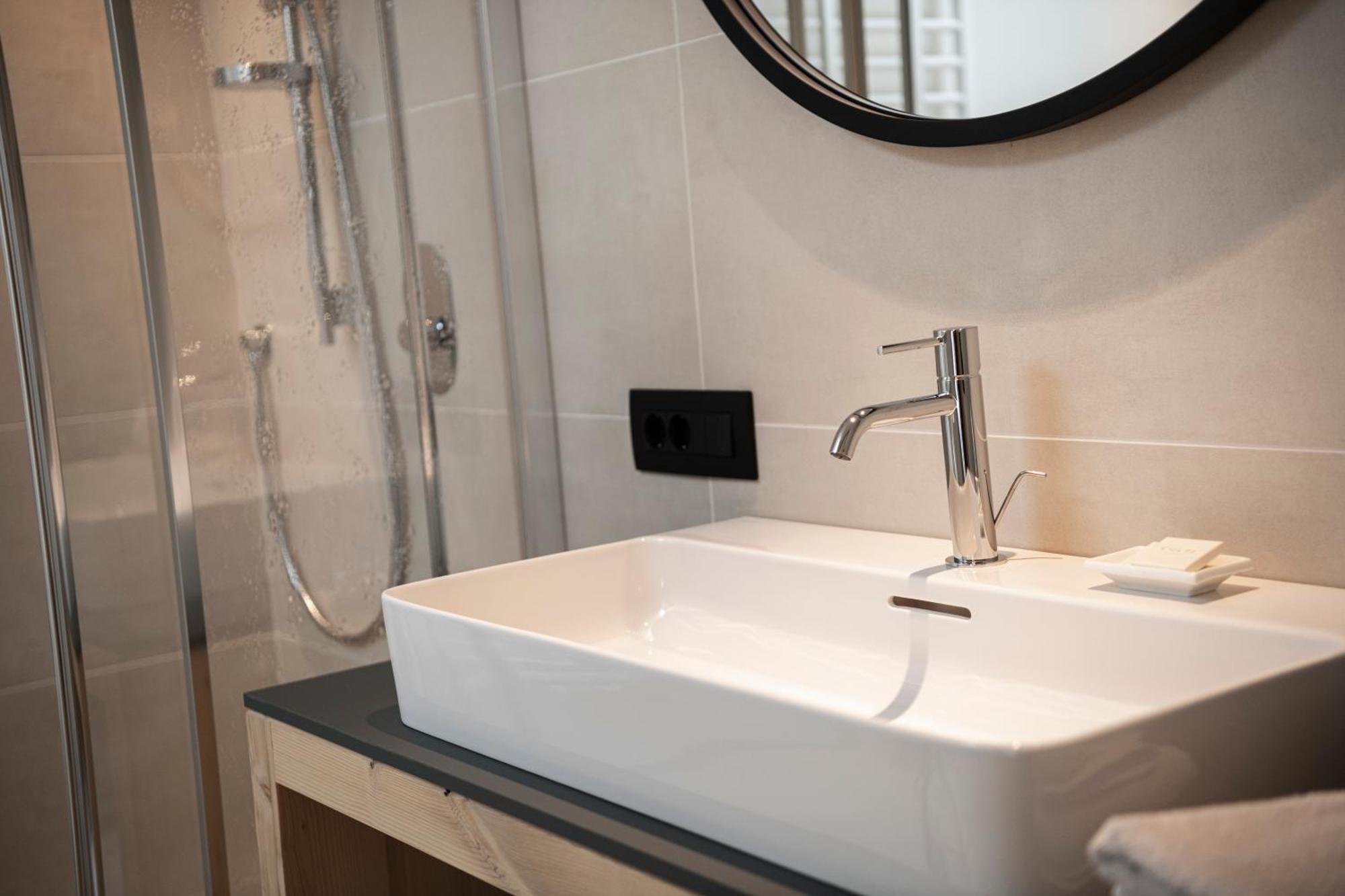 Stoa - Elegant & Romantic Guest House - "Adults Only" San Vigilio Di Marebbe Oda fotoğraf